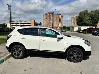 2010 Nissan Qashqai I, белый, 799000 рублей, вид 2