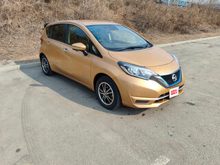 2017 Nissan Note e-Power II Рестайлинг, золотистый, 910000 рублей, вид 1