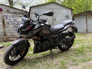 2023 Bajaj Pulsar N250, чёрный, 250000 рублей, вид 1