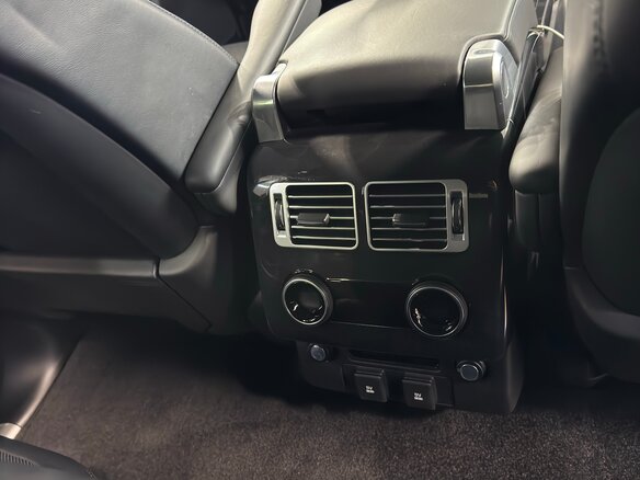 2019 Land Rover Range Rover IV Рестайлинг, белый, 9000000 рублей - вид 8