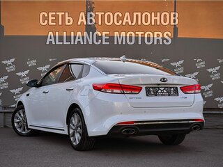 2018 Kia Optima IV Рестайлинг, белый, 1499000 рублей, вид 5