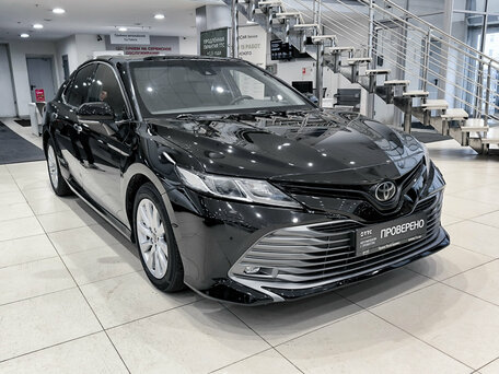 2021 Toyota Camry VIII (XV70), чёрный, 1950000 рублей, вид 3