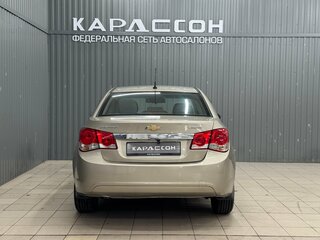 2010 Chevrolet Cruze I, бежевый, 629000 рублей, вид 4