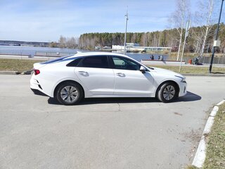 2020 Kia K5 III, белый, 2280000 рублей, вид 4