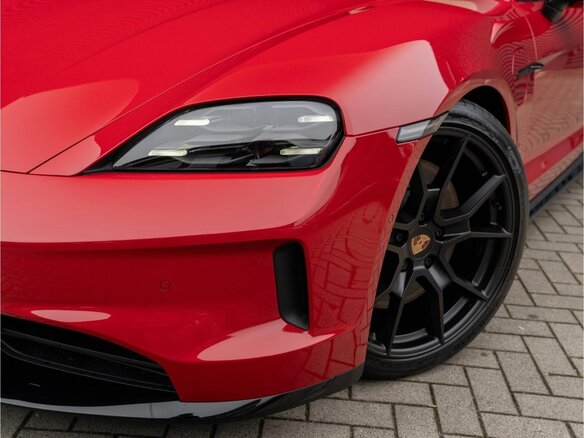 2026 Porsche Taycan GTS Sport Turismo I Рестайлинг, красный - вид 26