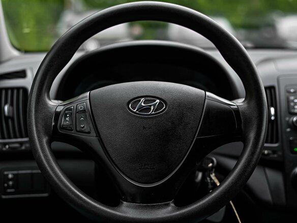 2010 Hyundai i30 I, бежевый - вид 3