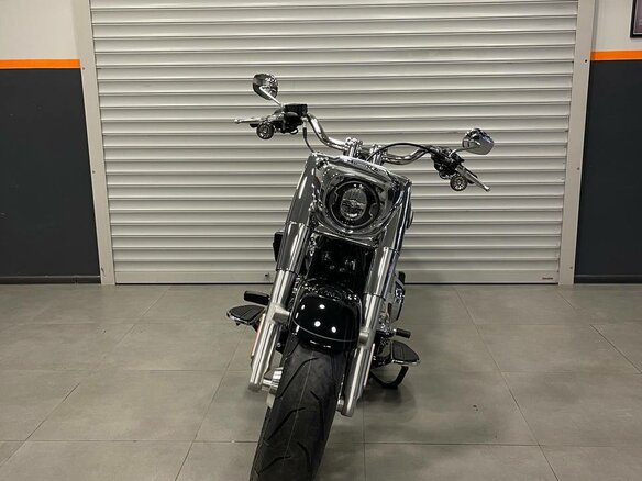 2026 Harley-Davidson Fat Boy, чёрный, 3800000 рублей - вид 10
