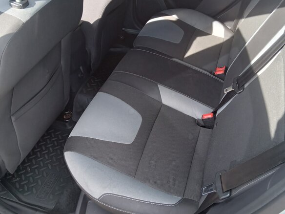 2012 Ford Focus III, серебристый, 560000 рублей - вид 12