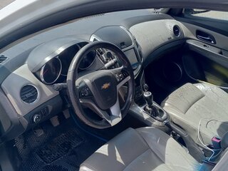 2013 Chevrolet Cruze I Рестайлинг, белый, 550000 рублей, вид 3