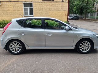 2010 Hyundai i30 I Рестайлинг, серебристый, 1300000 рублей, вид 5
