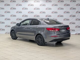 2016 Kia Rio III Рестайлинг, серый, 1049000 рублей, вид 4