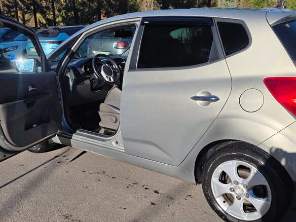 2012 Kia Venga I, серебристый, 950000 рублей - вид 4