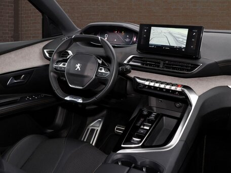 2023 Peugeot 5008 II Рестайлинг, коричневый, 2150000 рублей, вид 4