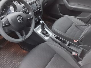 2017 Skoda Octavia III (A7) Рестайлинг, белый, 1400000 рублей, вид 5