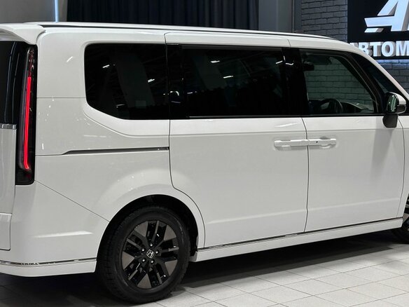 2022 Honda Stepwgn Spada VI, белый, 2897000 рублей - вид 5