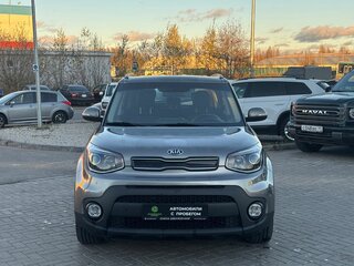 2017 Kia Soul II Рестайлинг, серебристый, 1450000 рублей, вид 3