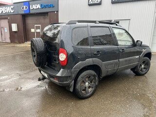 2014 Chevrolet Niva I Рестайлинг, чёрный, 480000 рублей, вид 3