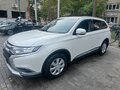 2018 Mitsubishi Outlander III Рестайлинг 2, белый, 2500000 рублей - вид 4