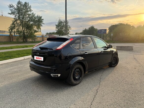 2008 Ford Focus II Рестайлинг, чёрный, 400000 рублей - вид 2