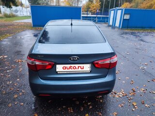 2013 Kia Rio 5-speed III, голубой, 850000 рублей, вид 5