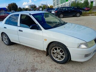 1998 Mitsubishi Lancer VII, белый, 167000 рублей, вид 3
