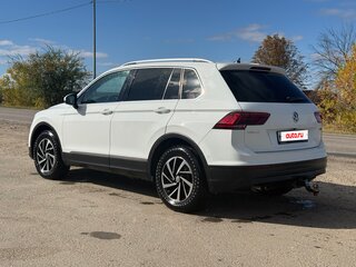 2018 Volkswagen Tiguan II, белый, 1990000 рублей, вид 3