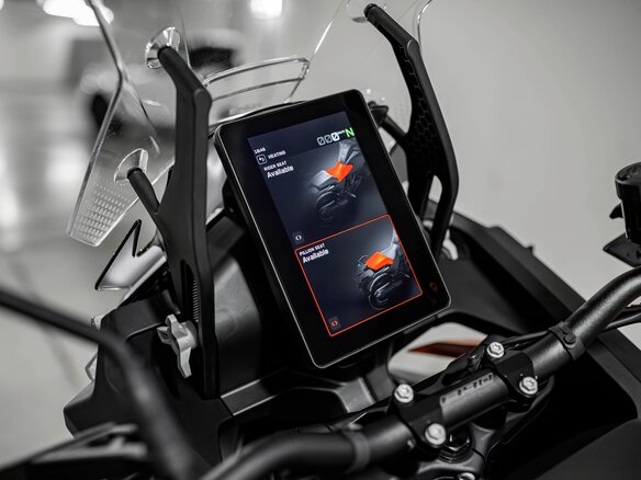 2026 KTM 1390 Super Adventure S Evo, оранжевый, 2990000 рублей - вид 11