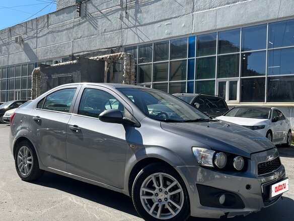 2012 Chevrolet Aveo II, серый, 460000 рублей - вид 1