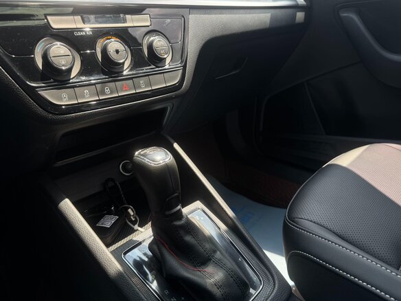 2022 Skoda Kamiq I (China Market), коричневый, 1540007 рублей - вид 13