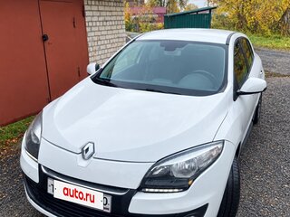 2013 Renault Megane III Рестайлинг, белый, 795000 рублей, вид 1