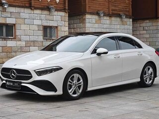 2023 Mercedes-Benz A-Класс 180 Long IV (W177) Рестайлинг, белый, 1980000 рублей, вид 2