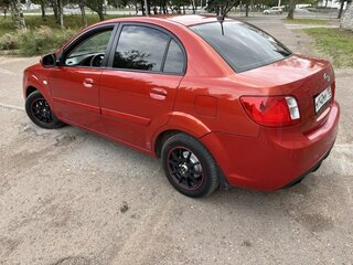 2009 Kia Rio II Рестайлинг, красный, 399999 рублей, вид 5