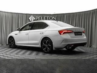 2021 Skoda Octavia IV (A8), белый, 2490000 рублей, вид 4