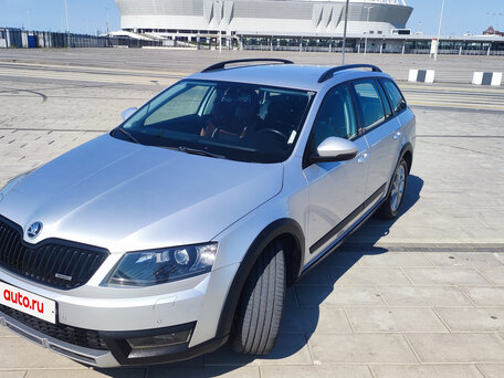 2015 Skoda Octavia Scout III (A7), серебристый, 1740000 рублей, вид 3