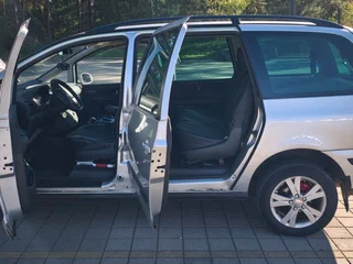 2009 SEAT Alhambra I Рестайлинг, серебристый, 840000 рублей, вид 2