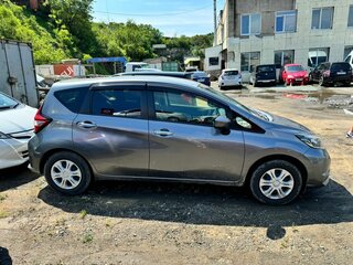2020 Nissan Note II Рестайлинг, серый, 1350000 рублей, вид 2