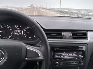2015 Skoda Rapid I, белый, 700000 рублей, вид 3