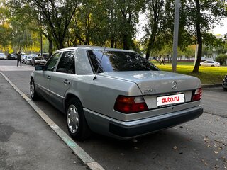 1991 Mercedes-Benz W124 200, серебристый, 1250000 рублей, вид 3