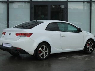 2010 Kia Cerato Koup II, белый, 850000 рублей, вид 5