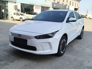 2024 Geely Geometry A, белый, 1760000 рублей, вид 3