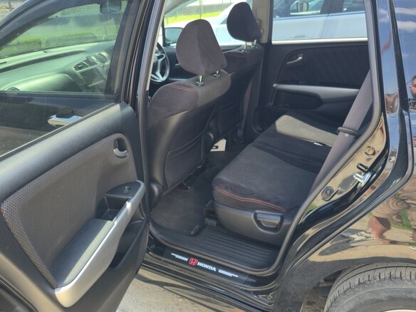 2010 Honda Stream II Рестайлинг, чёрный, 1250000 рублей - вид 16