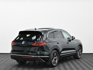 2019 Volkswagen Touareg III, синий, 3945000 рублей, вид 2