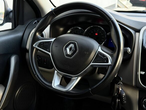 2018 Renault Logan II Рестайлинг, коричневый, 750000 рублей - вид 17
