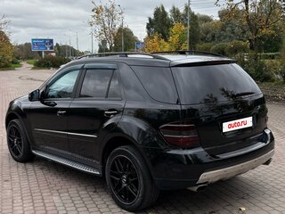 2005 Mercedes-Benz M-Класс 500 II (W164), чёрный, 1449000 рублей, вид 5