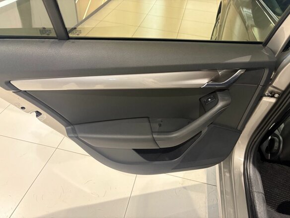 2018 Skoda Octavia III (A7) Рестайлинг, бежевый, 1519000 рублей - вид 10