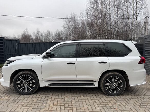 2019 Lexus LX 570 III Рестайлинг 2, белый, 7999999 рублей - вид 9