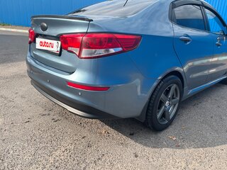 2015 Kia Rio III Рестайлинг, голубой, 950000 рублей, вид 3