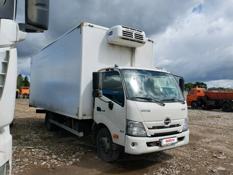 2021 Hino Series 300 (Dutro), белый, 3136500 рублей, вид 2