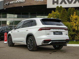 2025 Geely Monjaro (Xingyue L) I Рестайлинг 2 (China Market), белый, 3768000 рублей, вид 5