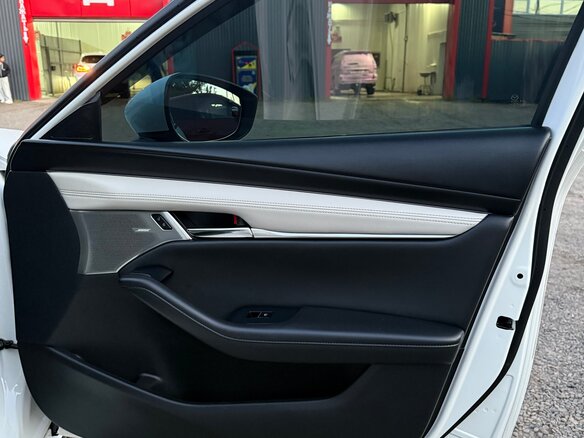 2020 Mazda 3 IV (BP), белый - вид 17